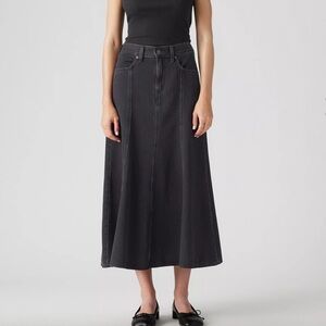 Levi’s Black Fit and Flare Midi Denim Skirt Size 25